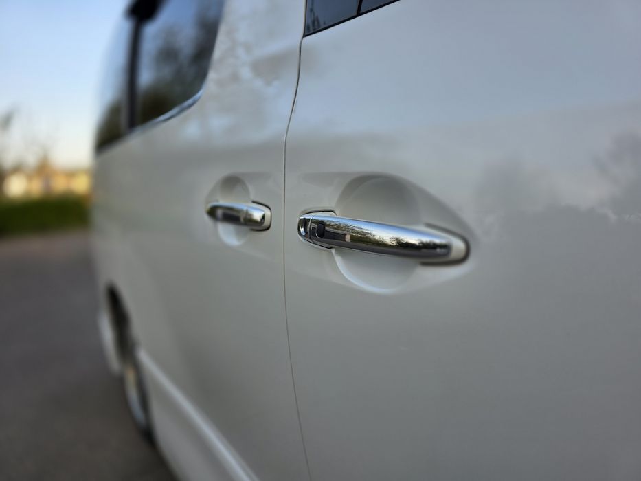 Toyota Vellfire 2,4 CVT 2010 7 мест