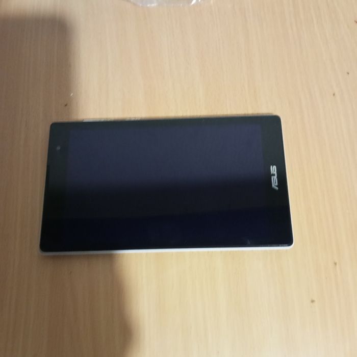 Продам планшет Asus нерабочий