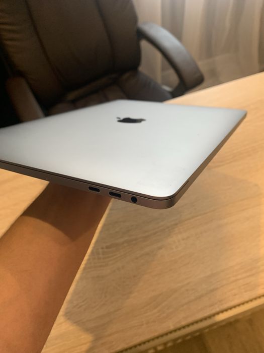 Macbook Pro 13 2017 TouchBar 256gb