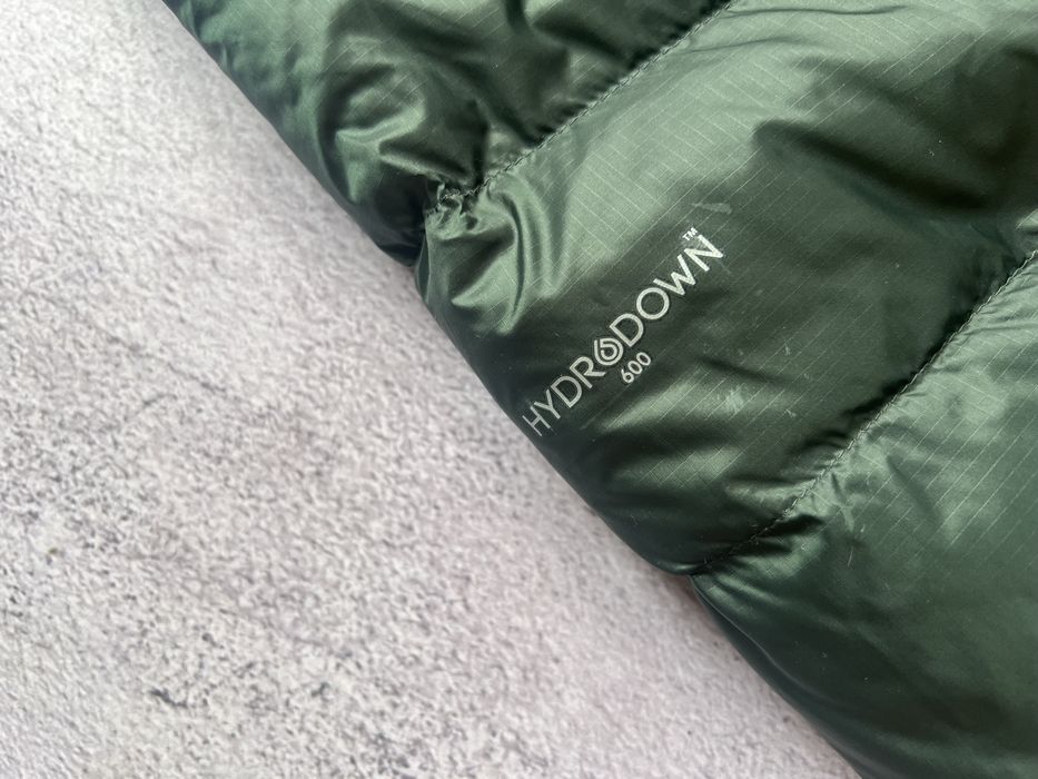 Чудовий пуховик Berghaus 600
