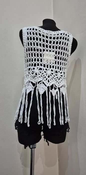 Bluzka boho ażurowa top narzutka biała frędzle uni