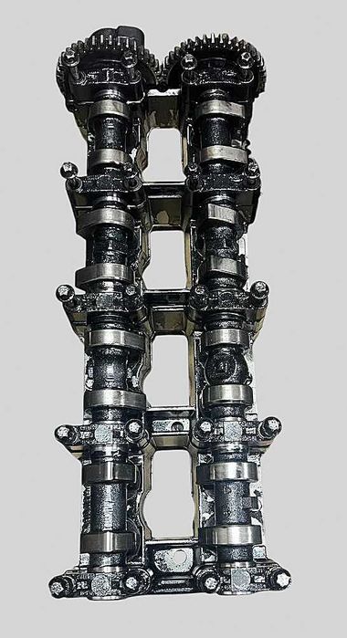 в отличном состоянии: Распредвалы  2.2 ом 611 Мерседес