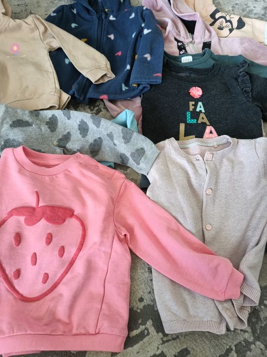 Zestaw ubrań dla dziewczynki 86