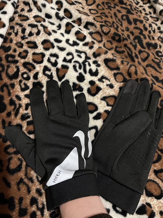 Перчатки nike hyperwarm