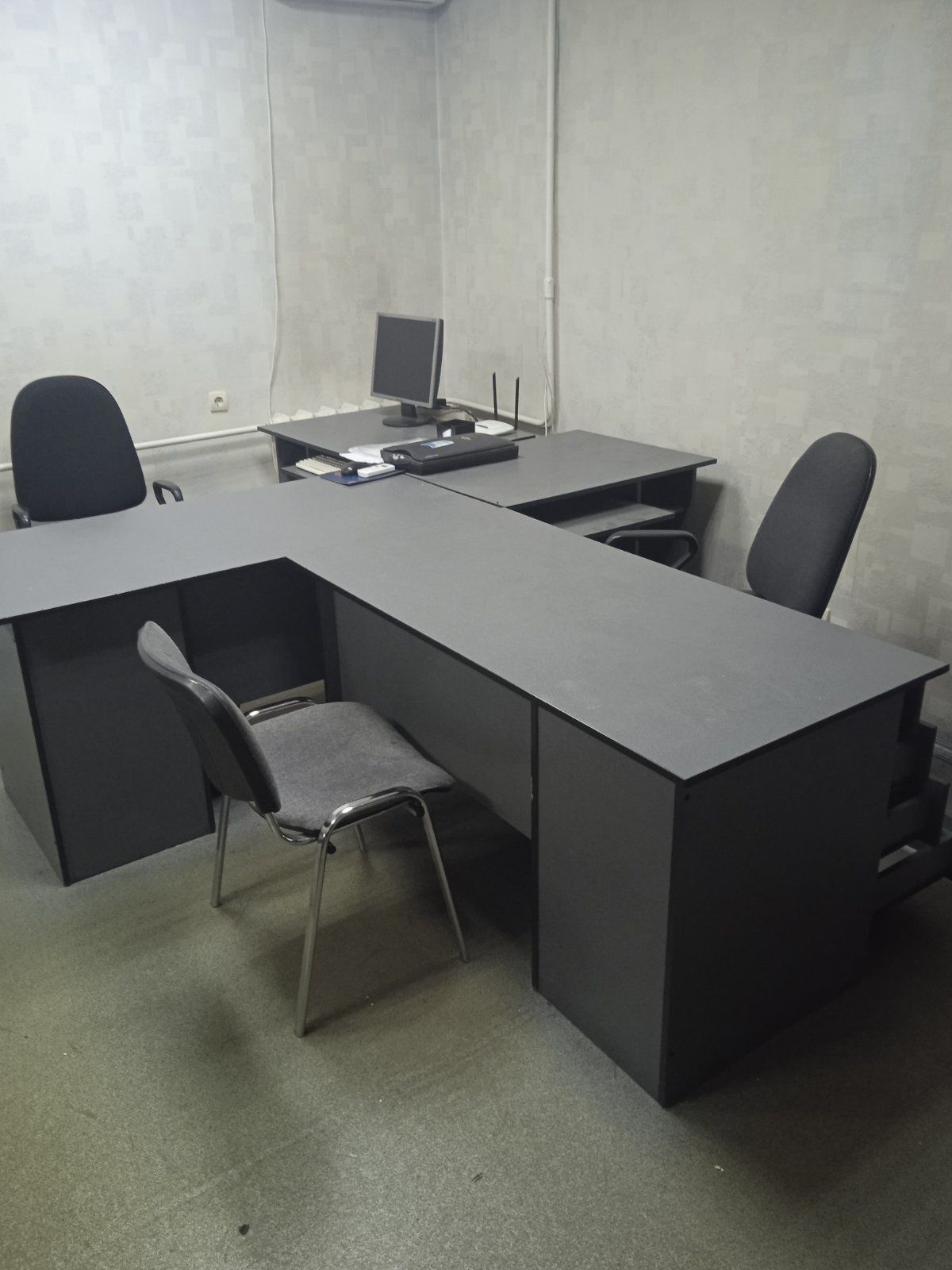 Продам офисные столы