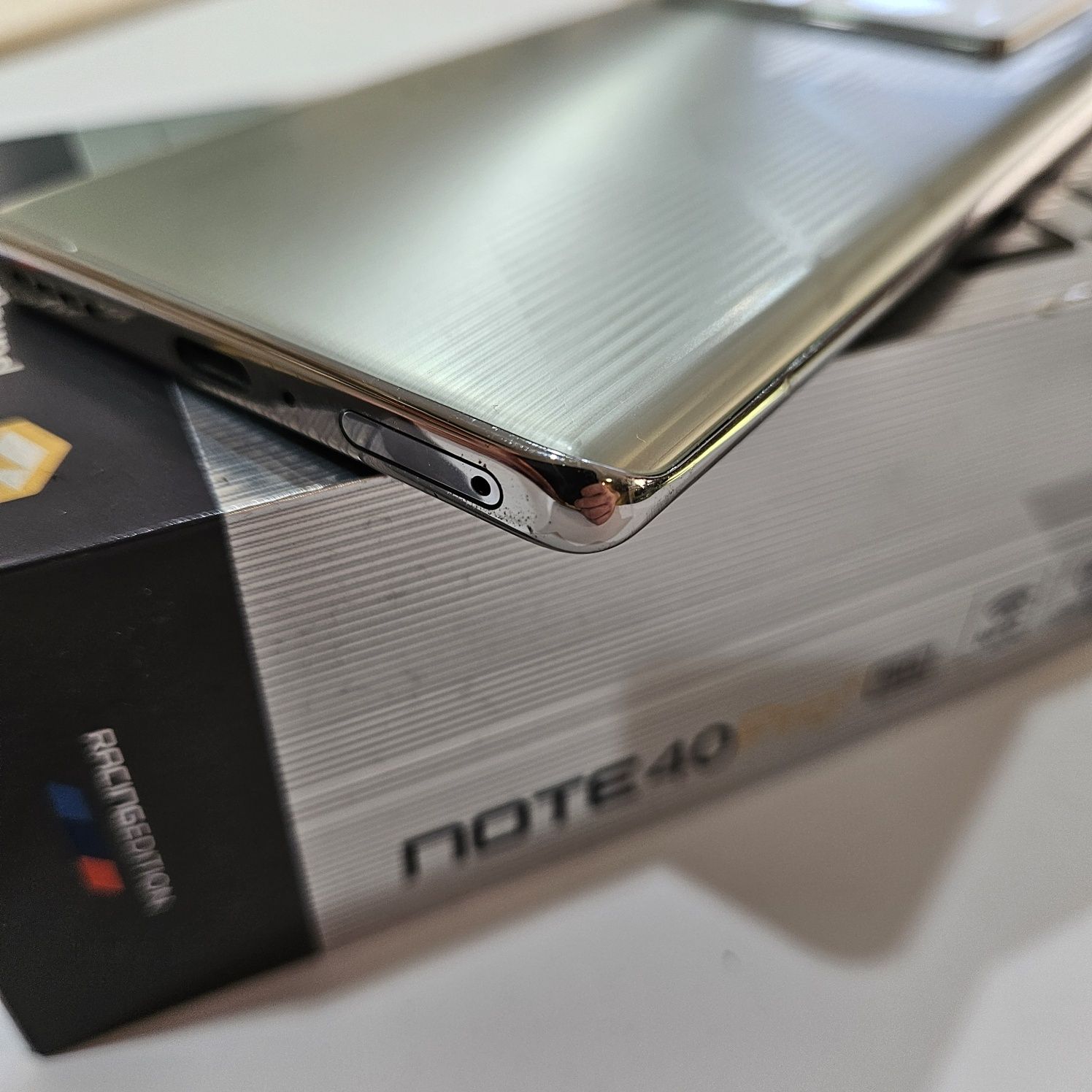 Infinix Note 40 Pro+ BMW Edition – 12/256 GB – Stan idealny