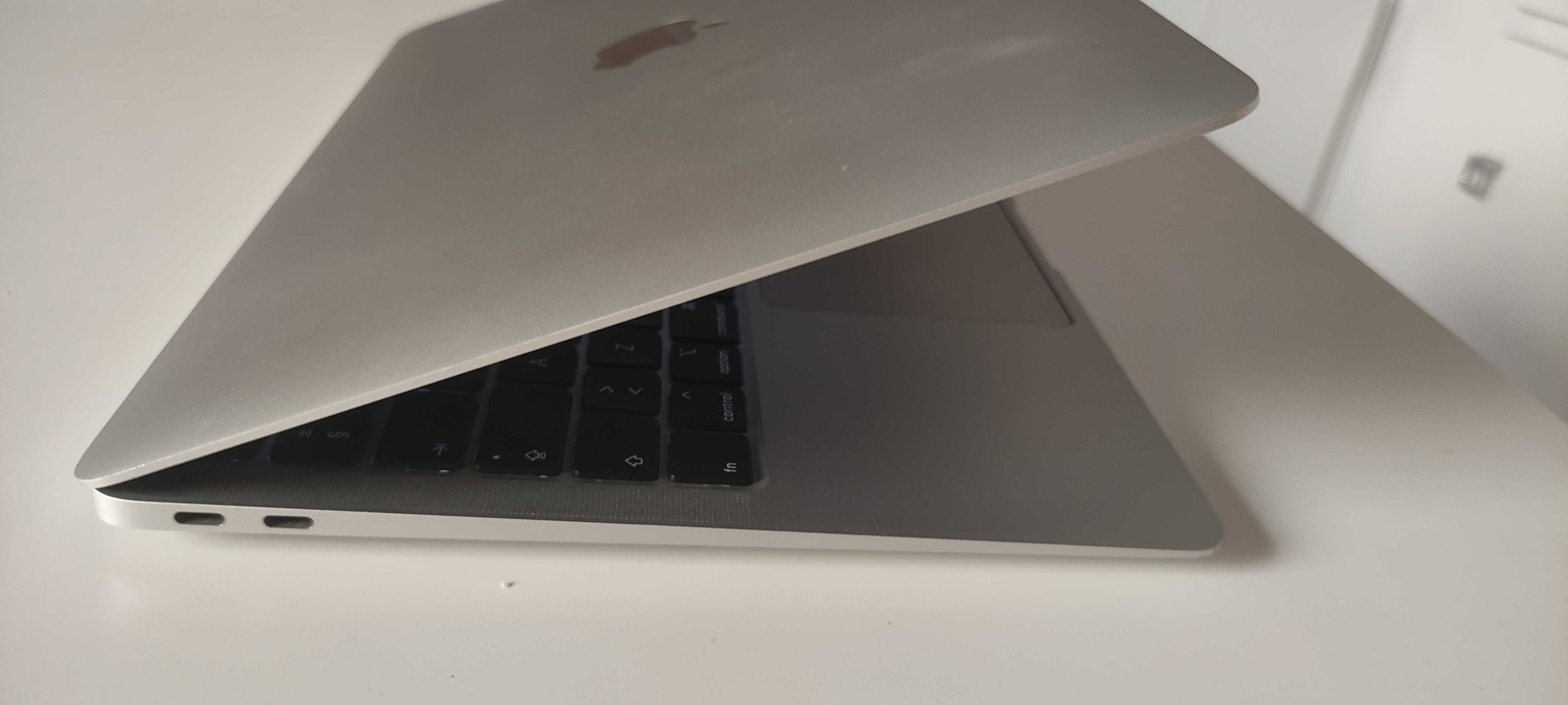 MacBook air 13" 2020 (16GB 256GB SSD i5 núcleo quádruplo) ótimo estado