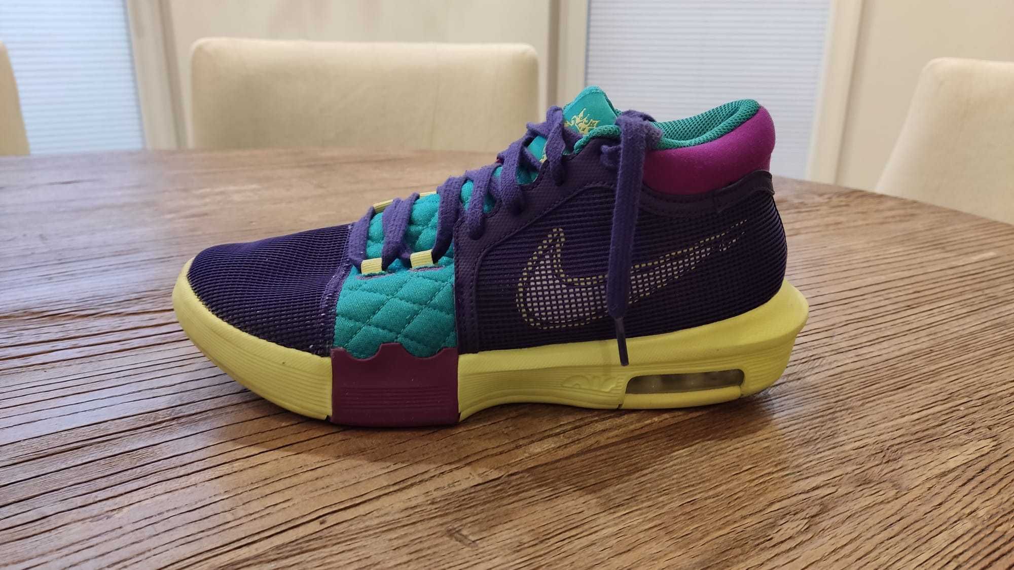 Nike Lebron Witness VIII. ROZMIAR EUR 41. Fioletowo/Białe. Jak NOWE.