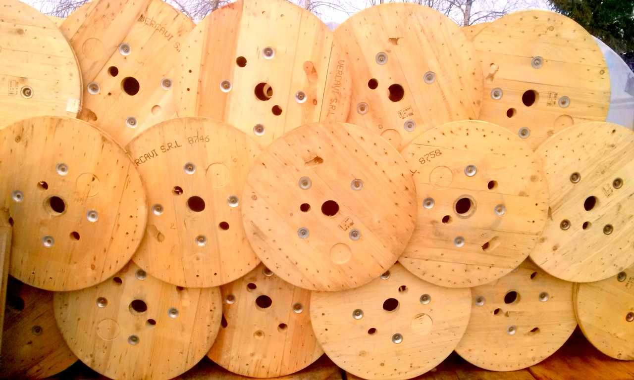 Drewniany bęben kablowy szpula na kabel bęben na kabel szpula plastik