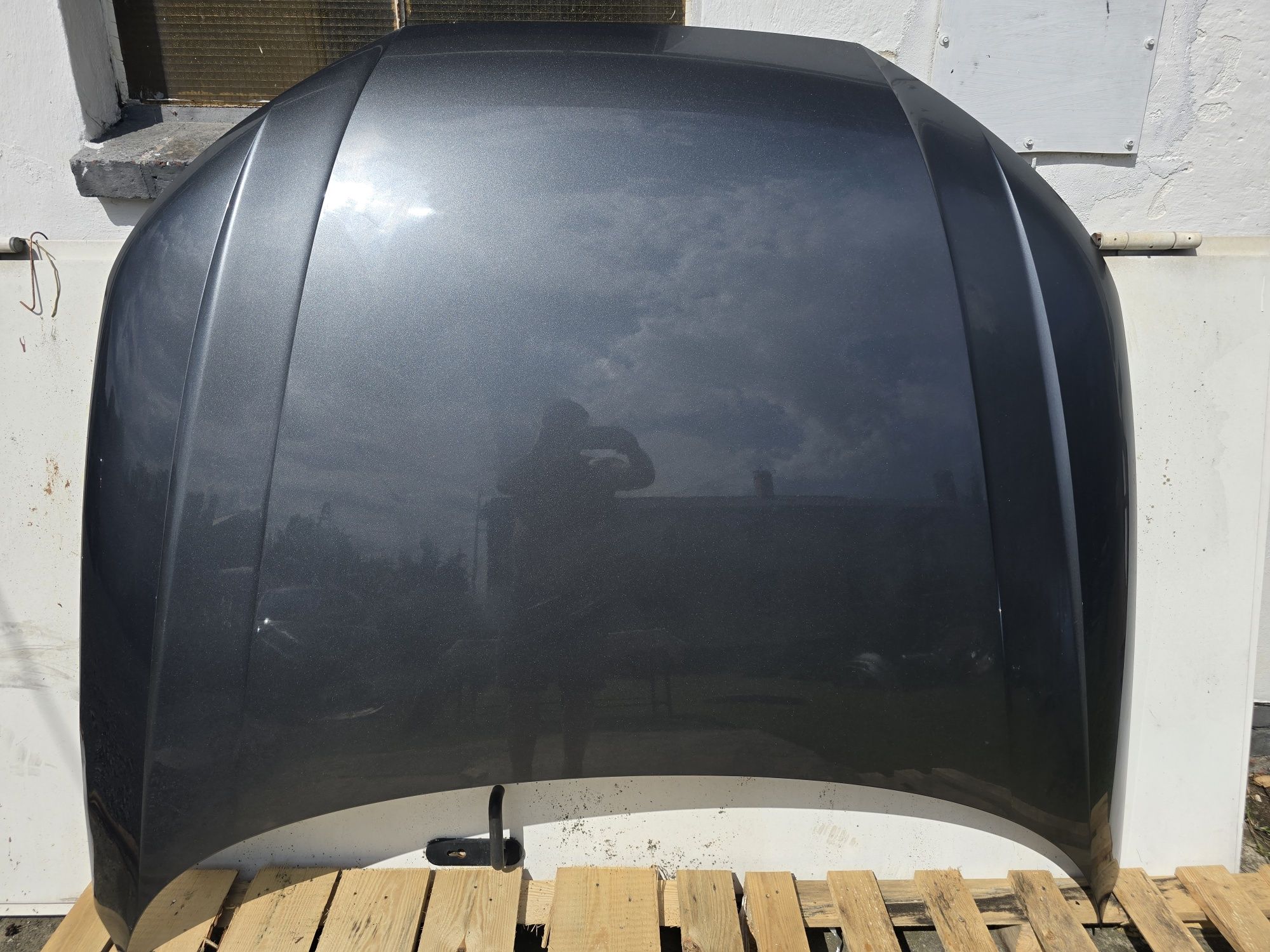 Audi a4 B9 maska orginalna