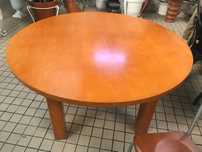 Mesa com 6 cadeiras