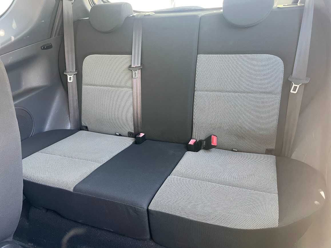 Mitsubishi Colt com revisão e inspeção acabadas de fazer