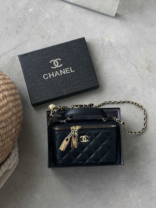 Женская сумка Chanel Lambskin через плечо Шанель бочонок