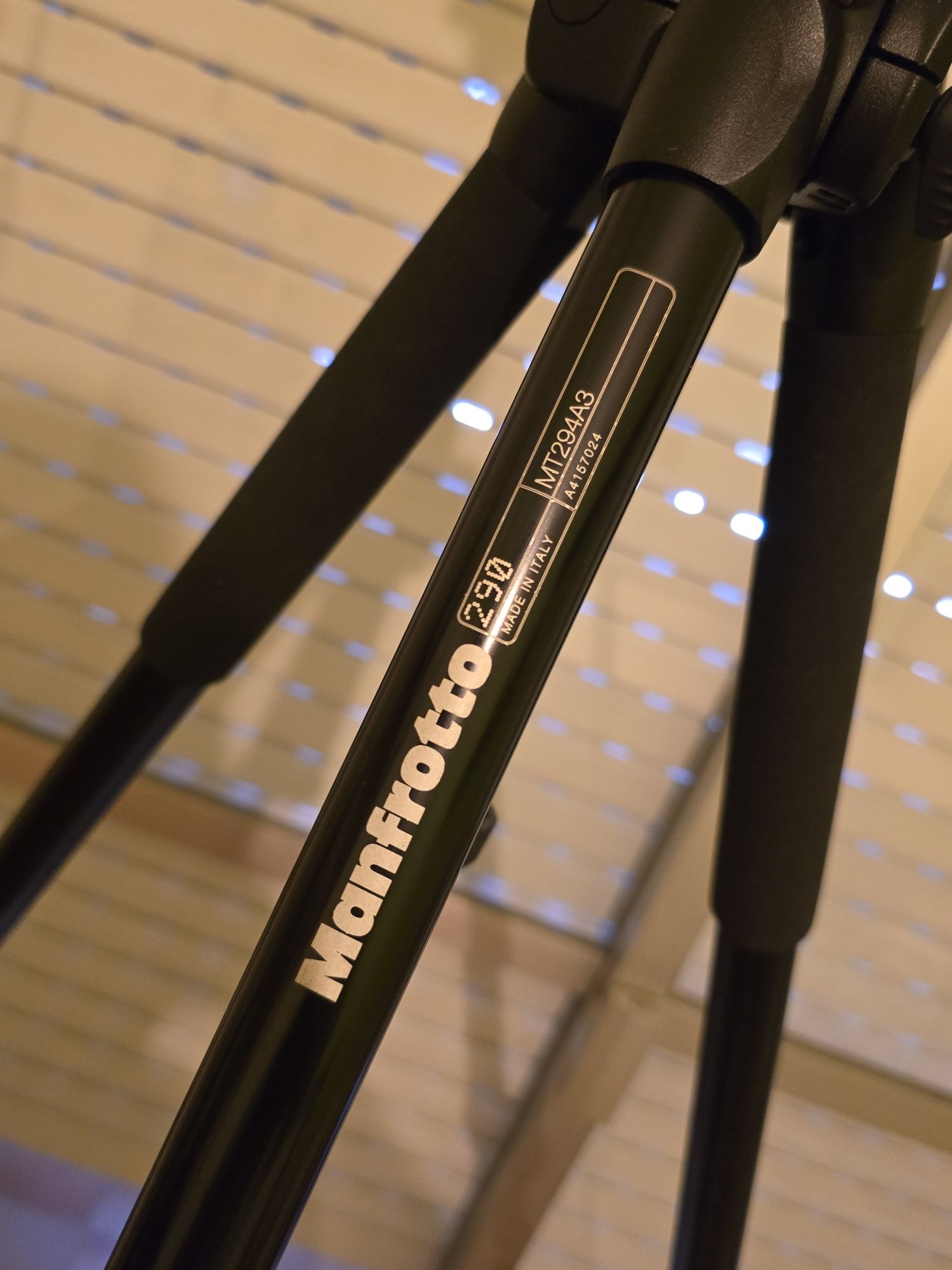 Tripé Manfrotto MT294A3 + cabeça