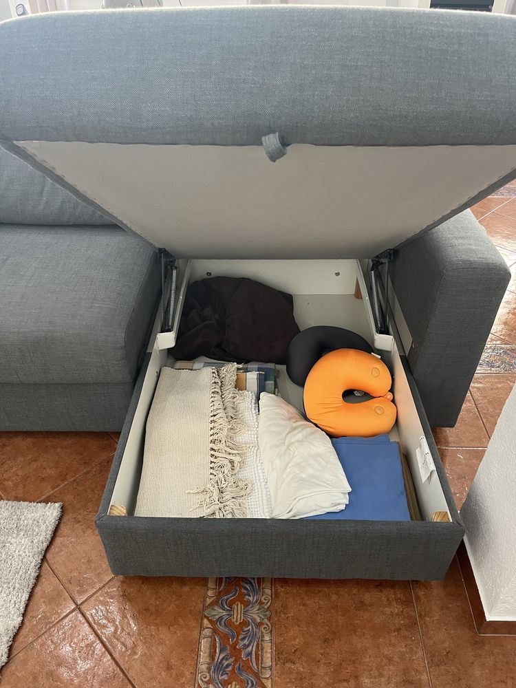 Sofá com chaise longue IKEA