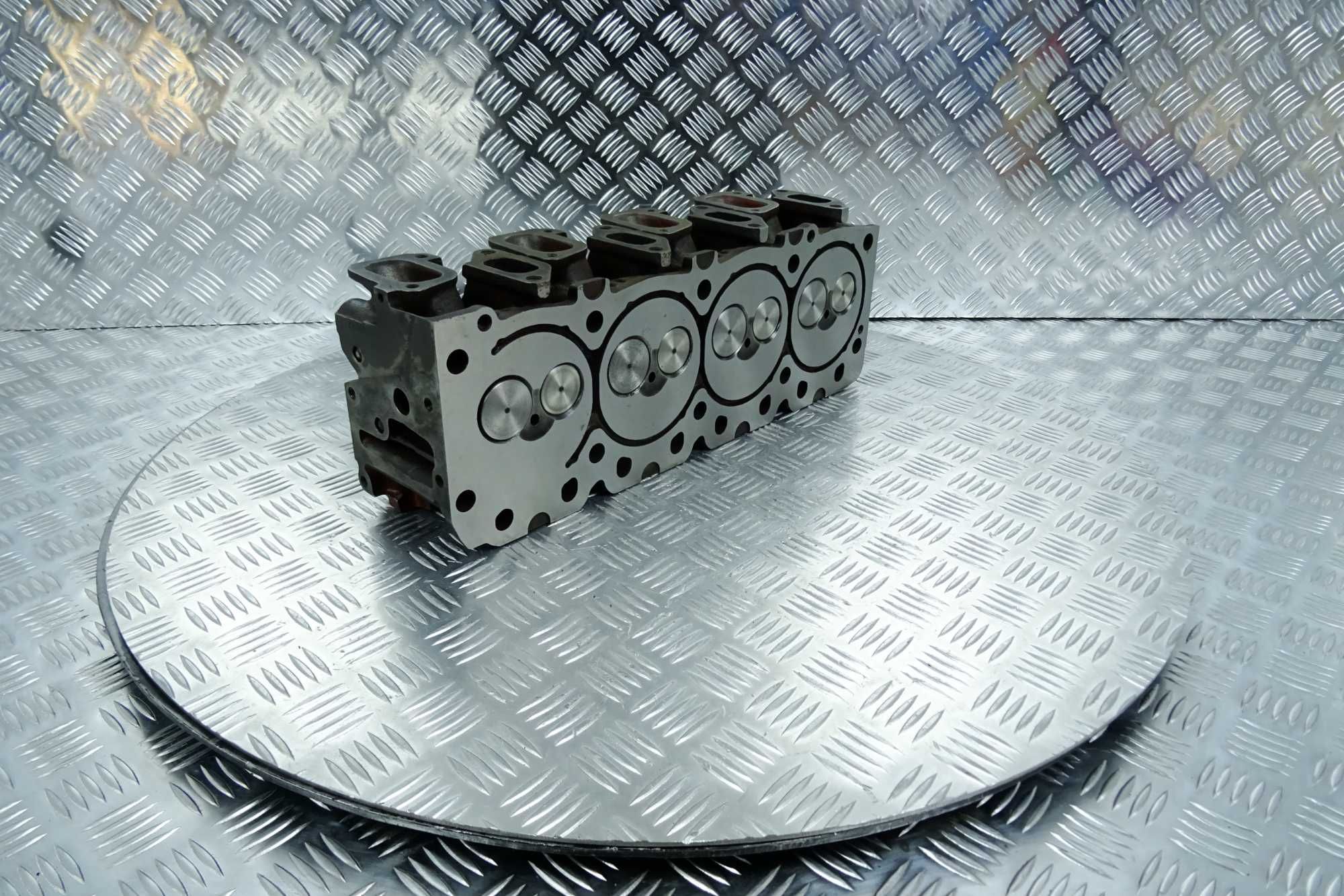 Głowica do silnika Deutz F4L1011. Cylinder head Deutz 1011