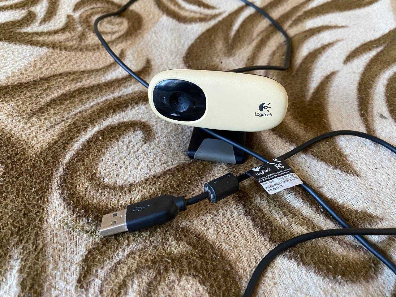 Веб-камера Logitech WebCam C110