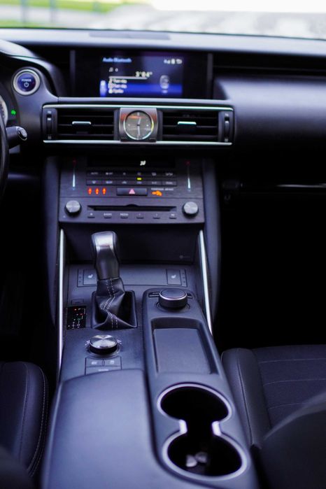 Sprzedam Lexus IS 300H Salon Polska Możliwość Lesingu