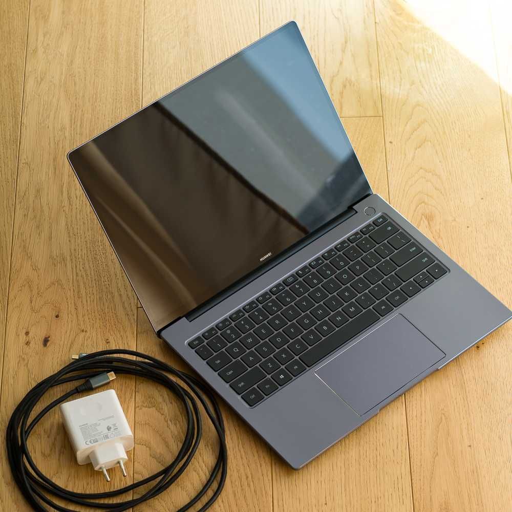 Laptop Huawei Matebook 14 512GB 16GB RAM Ryzen 5 4600H sRGB WHF9