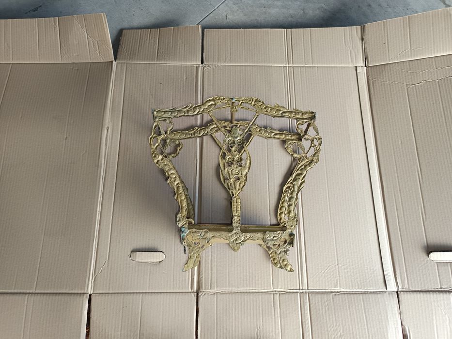 Chapeleiras e bengaleiros antigos