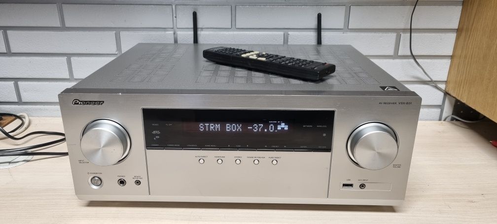 Amplituner PIONEER VSX-831. Bluetooth,HDMI,WIFI