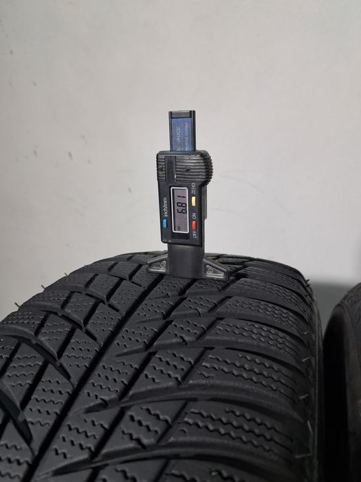 Шини колеса 215 60 R16 BRIDGESTONE Blizzak LM001 резина покришки Зима