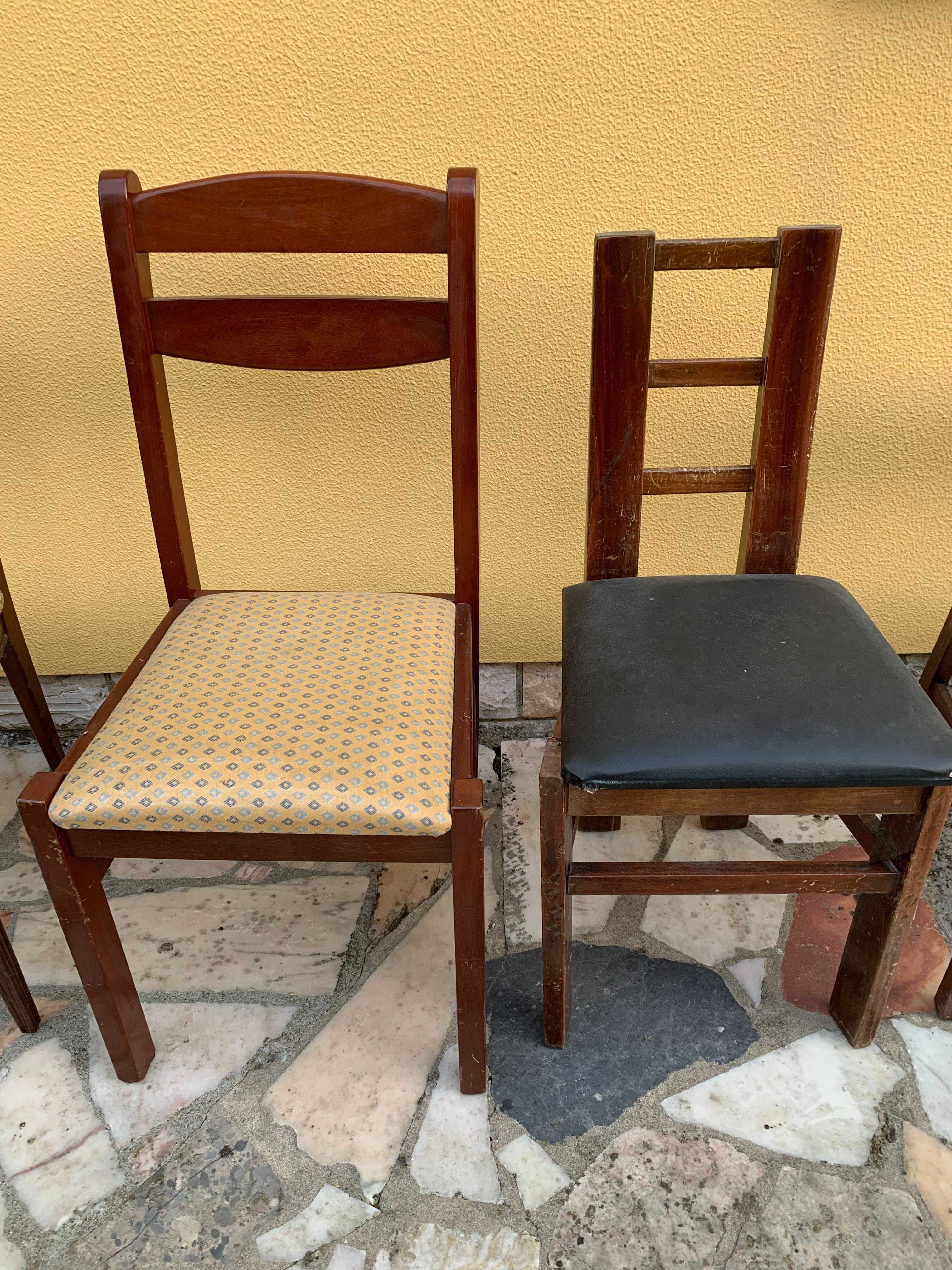 Cadeiras antigas (madeira)