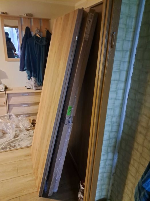 Drzwi nowe 80 cm, prawe.