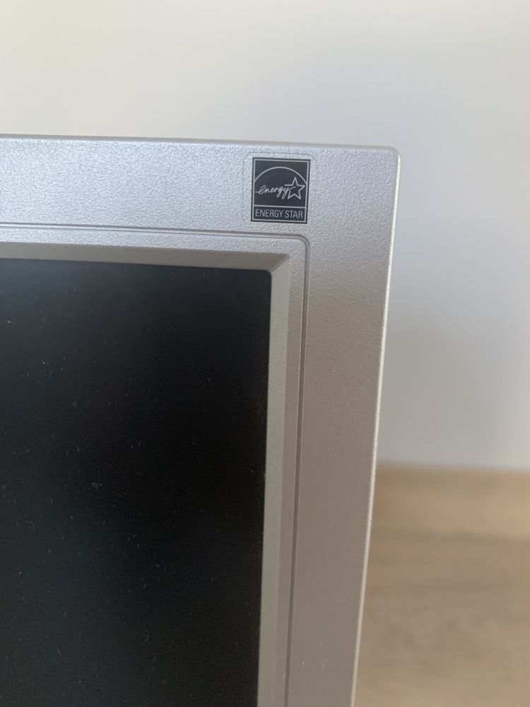 Monitor LG komputerowy