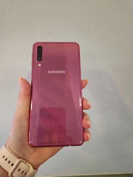 Телефон Samsung A750F Galaxy A7 2018 4/64Gb