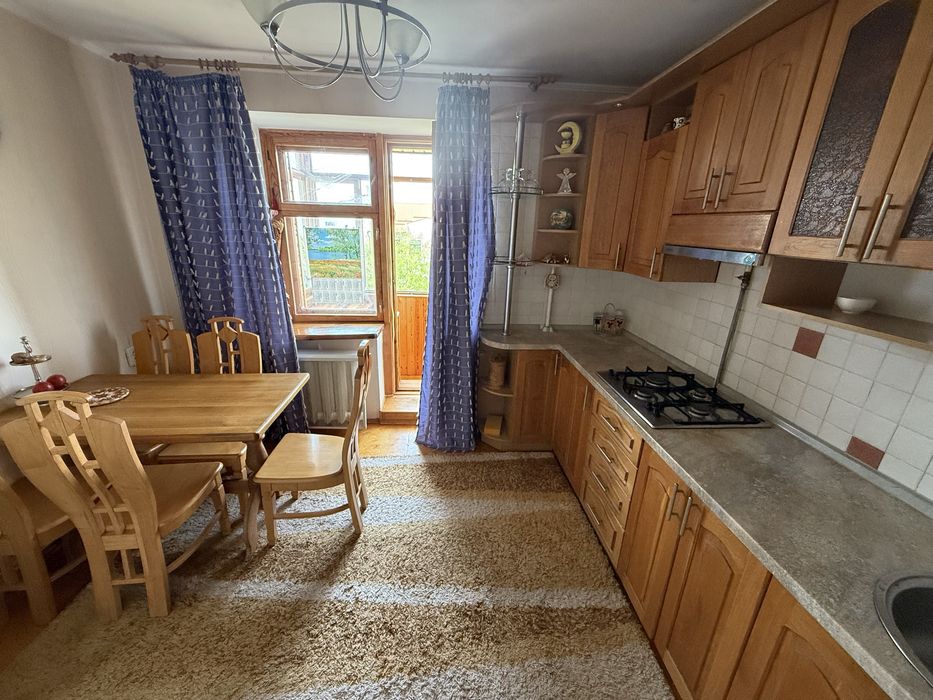 Продаю 2х кімнатну квартиру в ценральному районі міста