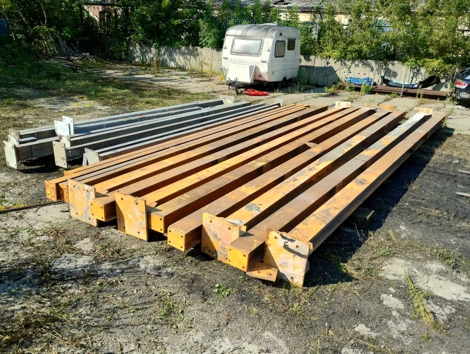 konstrukcja hala wiata garaż słup oświetleniowy latarnia rusztowanie
