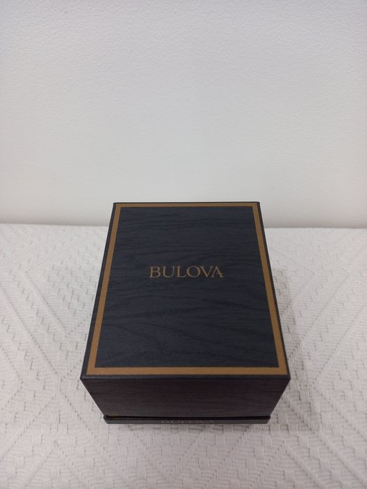 Продається годинник Bulova jet star gold