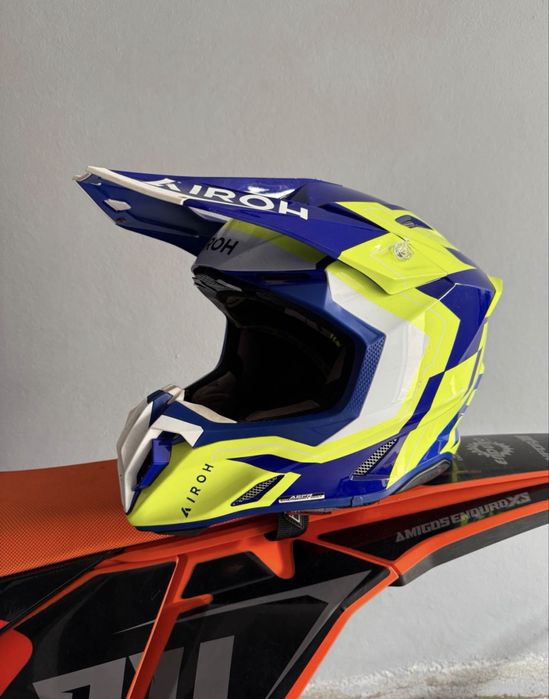 Capacete enduro Airoh Twist 3.0 como novo