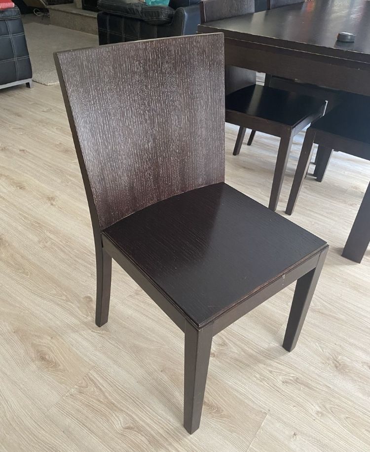 Mesa em mogno extensível e 6 cadeiras