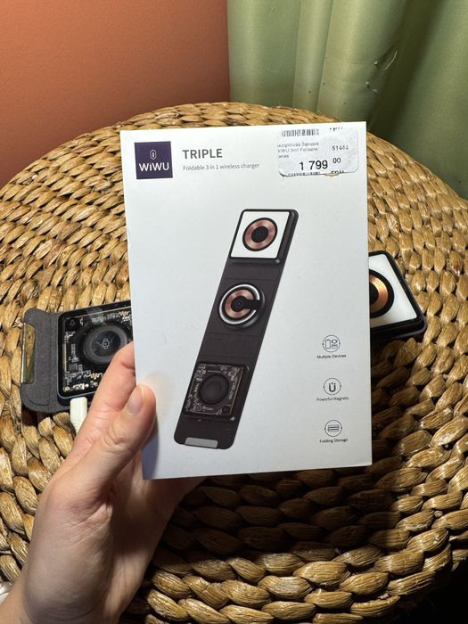 Зарядна док станція WiWU TRIPLE