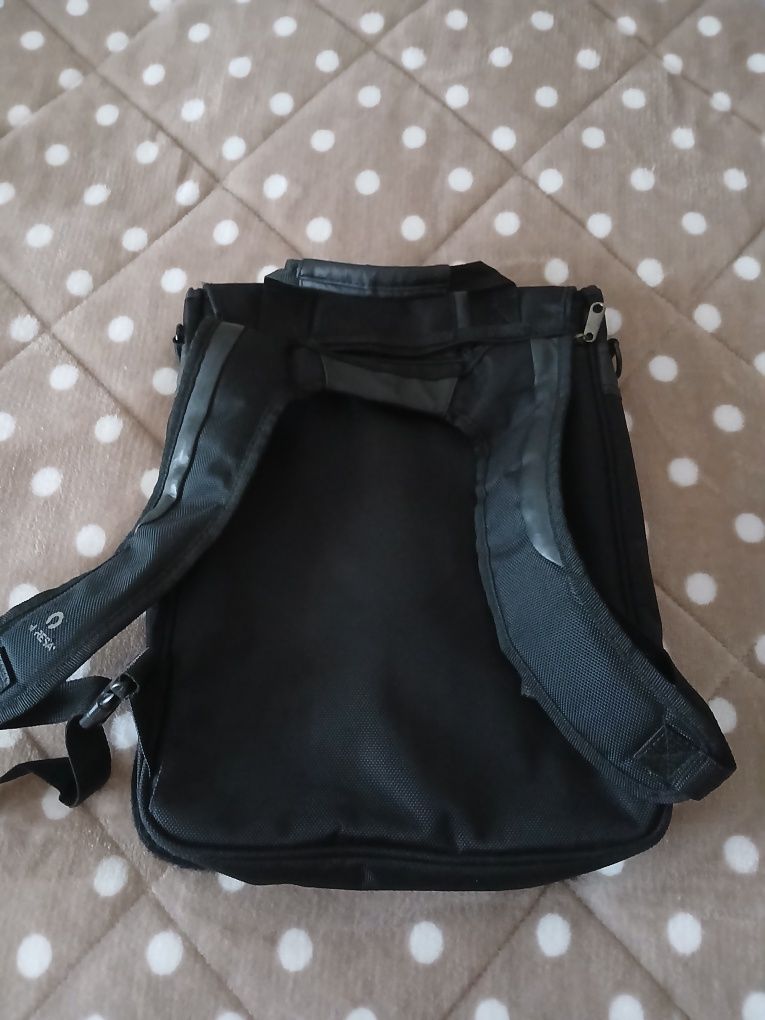 Mochila cor preta