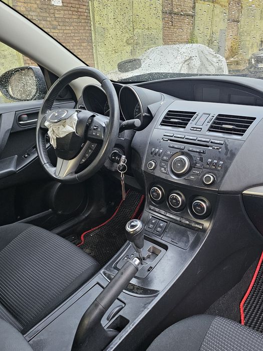 Mazda   3   2013