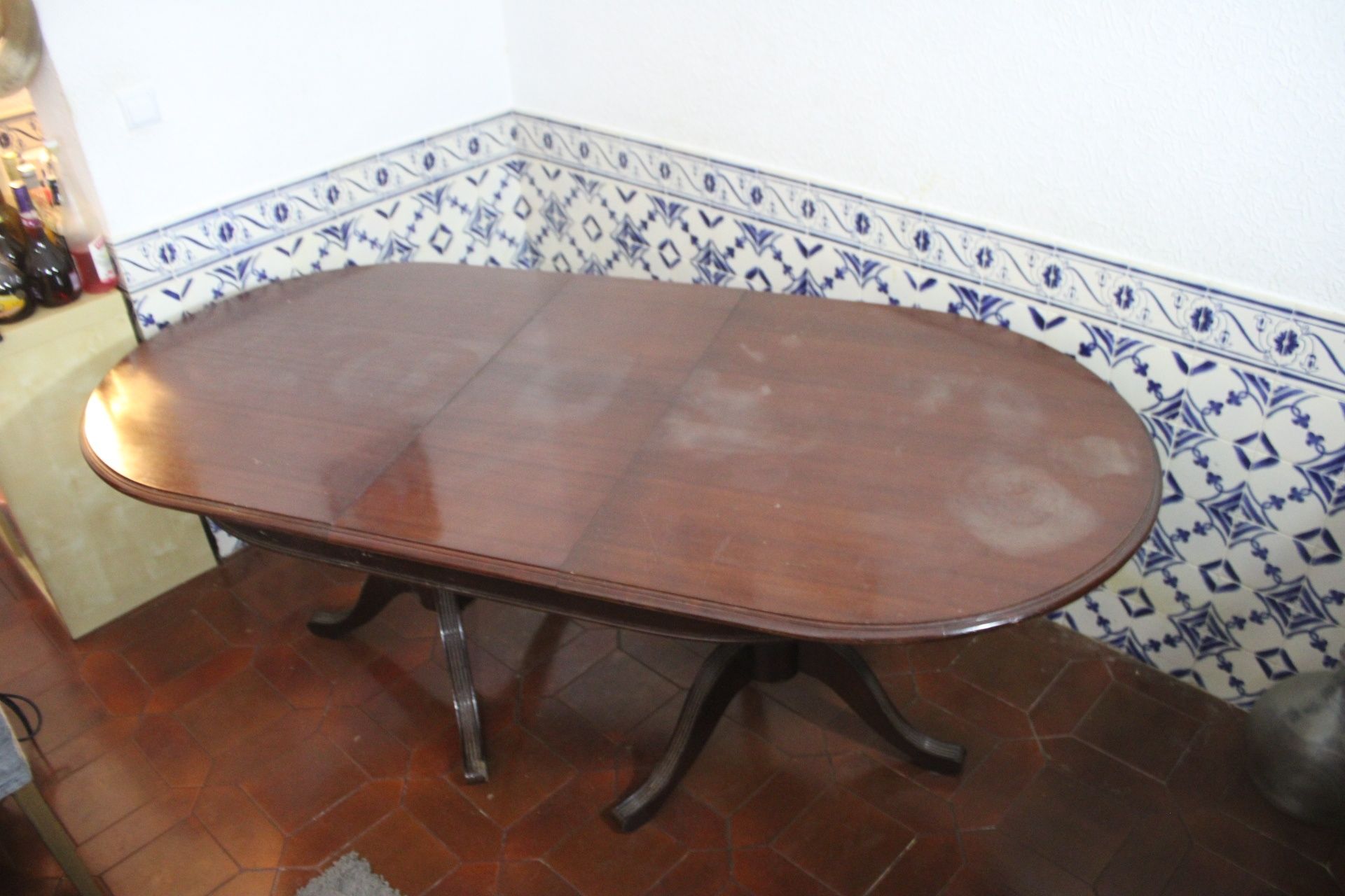 Mesa extensível de madeira