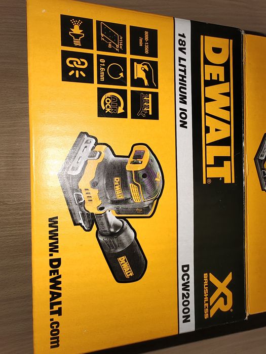 Szlifierka DeWalt DCW 200N