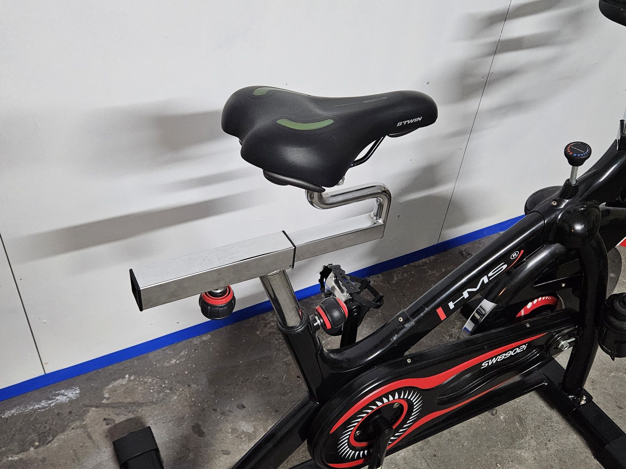 Rower spiningowy HMS SW 8902i
