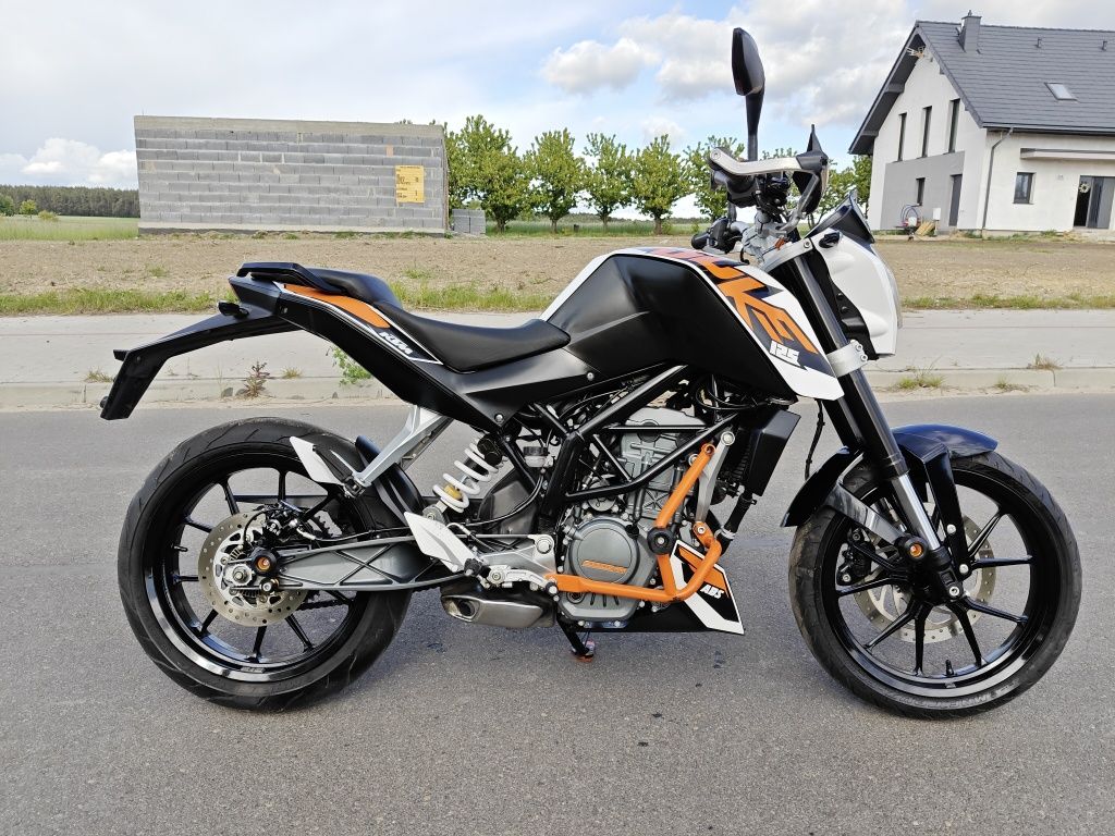 KTM 125 Duke ABS piękny stan Niemcy oryginał