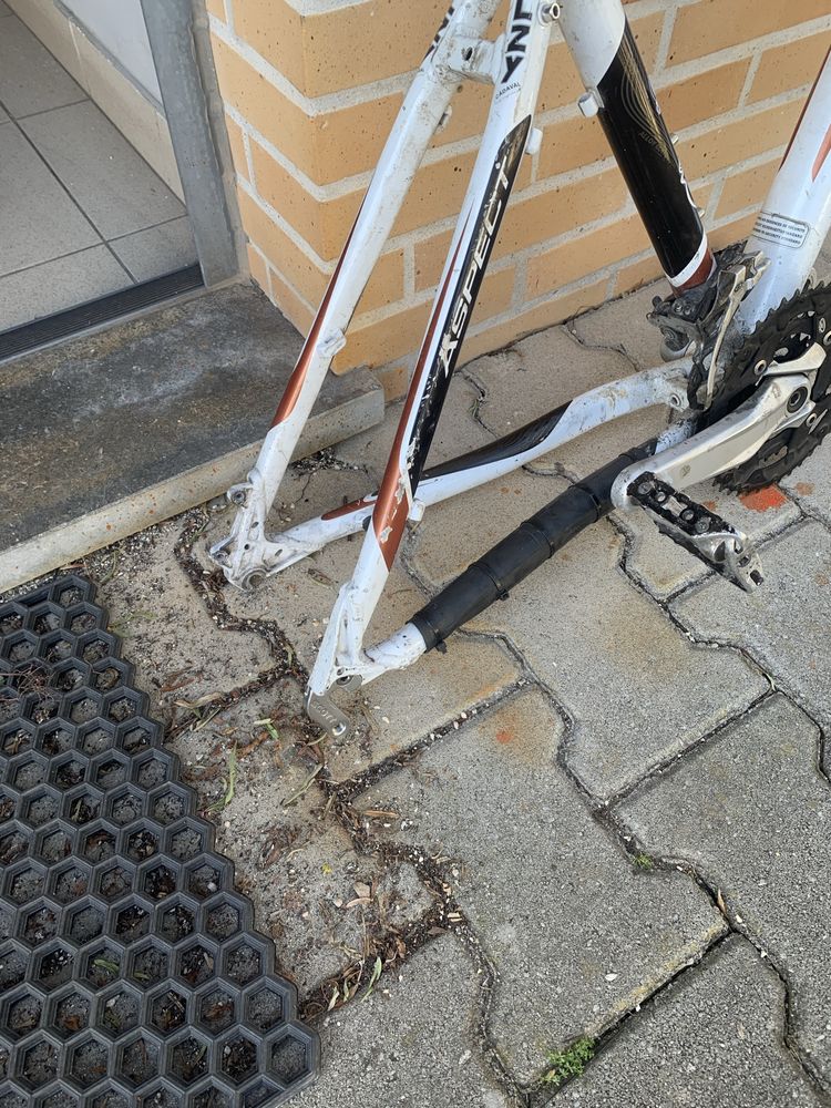 Quadro scott aspect reforcado com pedaleira shimano