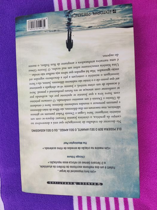 Livro: O terceiro gemeo (Ken Follett)