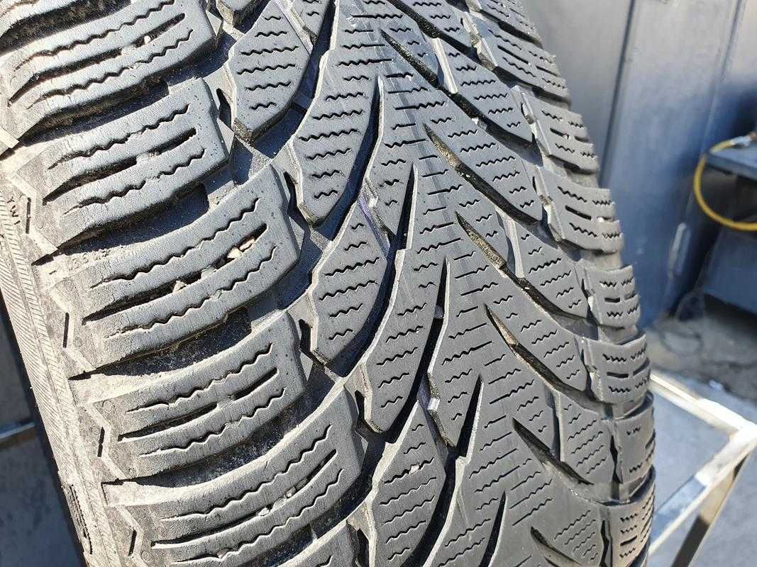 215/60R17 Nokian Tyres WR SUV opona pojedynka zima 5,4mm P701