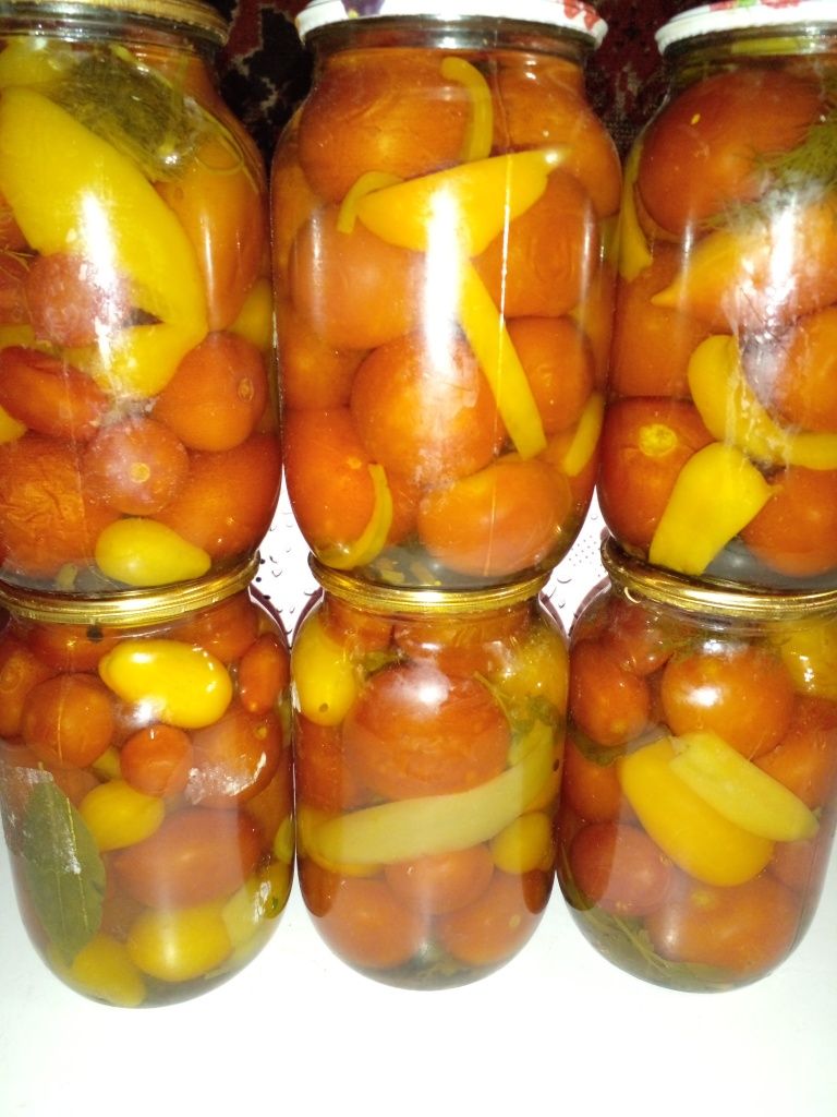 Продам вкусные кабачки, помидоры,  клубнику в собственном соку,