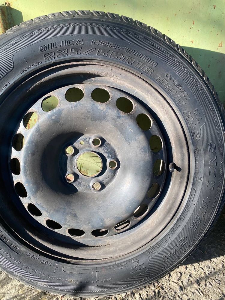 Резина зима (або на докат) 225/55 R16