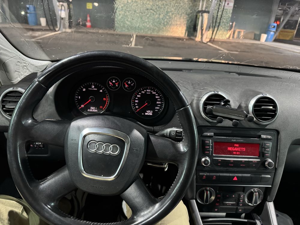 Audi a3 1.6 tdi 105 cv sportback