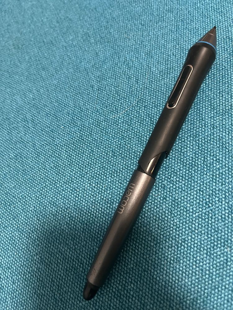 Графічний планшет Wacom Pro розмір М з пером.