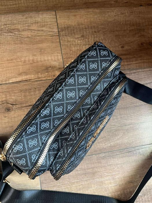 Torebka damska Guess idelna na prezent